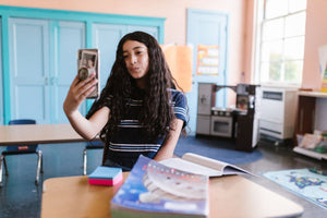 Balancing Social Media and School Life: Strategies for Teens